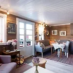Charming On Veiholmen's Inner Harbor Smola