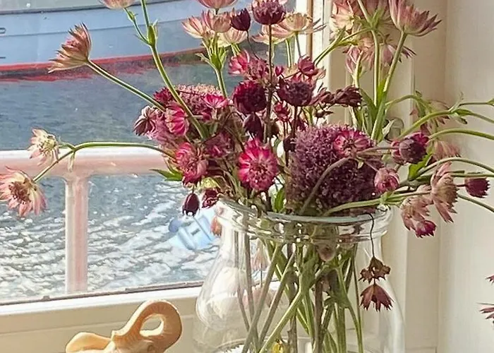 펜션 Charming On Veiholmen's Inner Harbor Smola