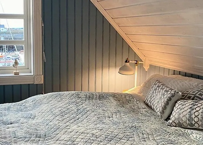 펜션 Charming On Veiholmen's Inner Harbor Smola